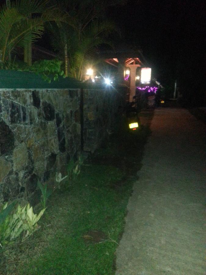 Shantha Surf Villa Weligama Kültér fotó